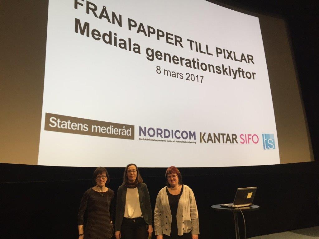 Ulrika Facht, Karin Hellingwerf och Ingela Wadbring framför en skärm på ett seminarium.